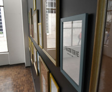 Obras da exposição "Voz", no CJAP, foram feitas por crianças e adolescentes acolhidos pela Casa do Piá I, em Curitiba. 