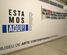 Exposição Estamos aqui no MAC-PR.