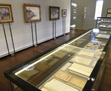 Exposição no Museu Casa Alfredo Andersen.