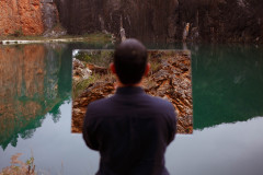 Imagem da campanha "Sinal dos Tempos" criada para apresentar a nova identidade do Museu Paranaense.
