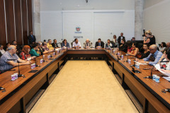 O vice-governador Darci Piana recebeu nesta quarta-feira (11) representantes da classe artística e cultural do Estado no Palácio Iguaçu. Foto Geraldo Bubniak/AEN