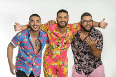 O público vai se despedir dos shows com o axé e o pagode do Grupo Sempre Tem e do Ara Ketu, que se revezam nos palcos.