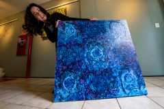 A ítalo-brasileira Daniela Marton, autora das obras, é artista visual e arquiteta.