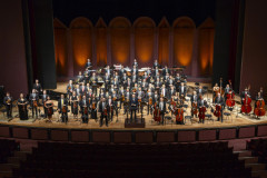 Orquestra Sinfônica comemora 38 anos com homenagem a Beethoven e grande coral