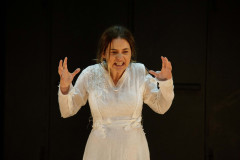 Guairinha recebe Cláudia Abreu imersa no universo de Virginia Woolf