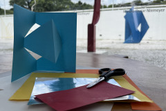 De escultura de papel a estandartes: MON promove oficinas e mediações gratuitas