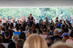 Orquestra Sinfônica do Paraná lota vão-livre do MON em concerto comemorativo gratuito