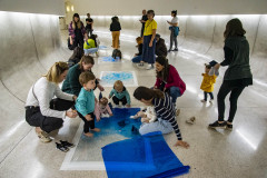MON promove oficina sensorial para bebês de 1 a 2 anos inspirada na obra “Maxixe”