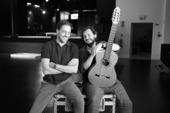 António Zambujo & Yamandu Costa abrem turnê brasileira no Teatro Guaíra