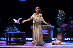 FESTIVAL DE CURITIBA | “Júpiter e a Gaivota” faz uma releitura “feminina e feminista” do clássico de Anton Tchekhov