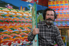 Nova exposição do MAC Paraná celebra os 80 anos do artista Rogério Dias