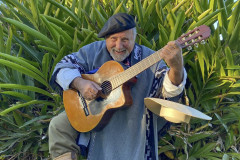 Oswaldo Montenegro, Gaúcho da Fronteira e "Eterno Feminino" no MON marcam agenda cultural