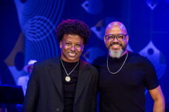 Sambabook Beth Carvalho: Projeto homenageia a madrinha do samba no Guairão 