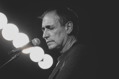 Fundador do Secos & Molhados, Gerson Conrad fará dois shows no Guairinha em agosto