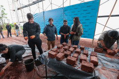 Futuros arquitetos conhecem as técnicas que serão usadas na construção do Pompidou Paraná