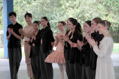 Escola de Dança Teatro Guaíra fez 11 apresentações em pátios de escolas públicas em 2025