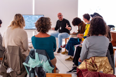 Museu Oscar Niemeyer promove laboratório de aquarela para professores no dia 26