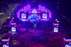 Fábio Jr. celebra o romantismo com show para 144 mil pessoas em Matinhos