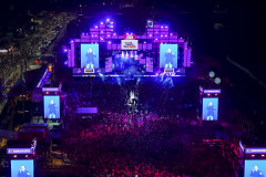 Fábio Jr. celebra o romantismo com show para 144 mil pessoas em Matinhos