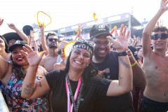 Prova de resistência: fãs ficam 24h na fila para show de Gusttavo Lima