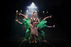 Despedida do Verão Maior e peças cômicas nos palcos estão na agenda cultural da semana