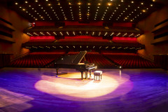 Novo piano marca aporte histórico no Teatro Guaíra e inaugura temporada da OSP