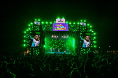 Ilha do Mel tem noite especial do Verão Maior e conquista artistas