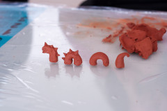 Museu Oscar Niemeyer promove oficina de modelagem em argila em abril