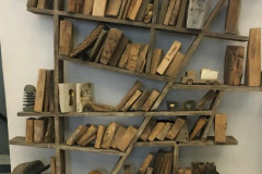 Mostra do escultor Alfi Vivern segue até março no hall térreo da BPP.