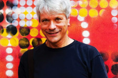 O escritor e ilustrador Fê participa do projeto “Aventuras Literárias” nesta quarta-feira.