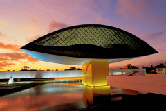 Programação gratuita é destaque no Museu Oscar Niemeyer.