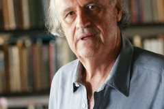 Francisco Alvim é o convidado de setembro do projeto Um Escritor na Biblioteca
