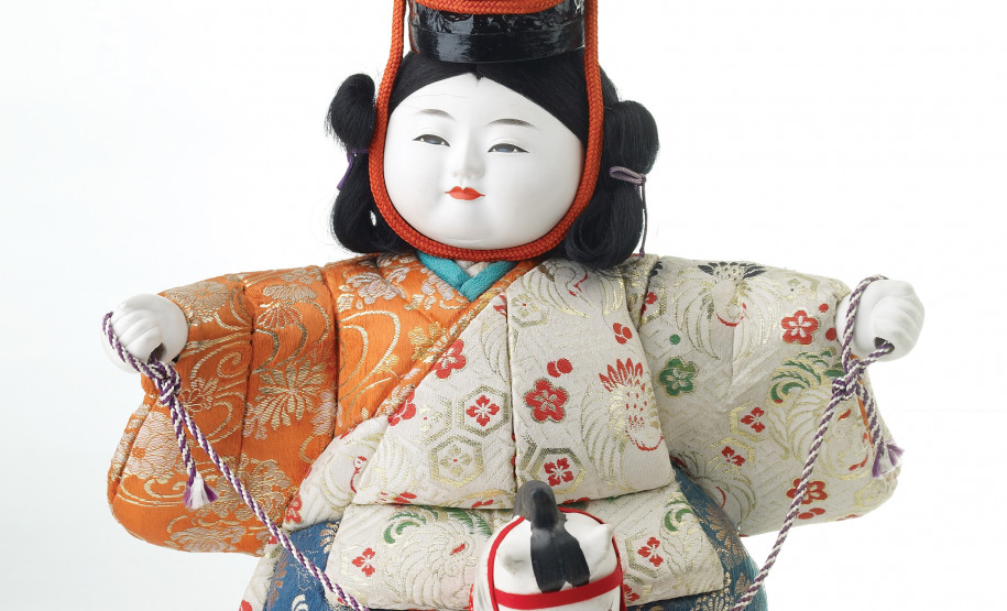 MON realiza exposição de bonecos japoneses