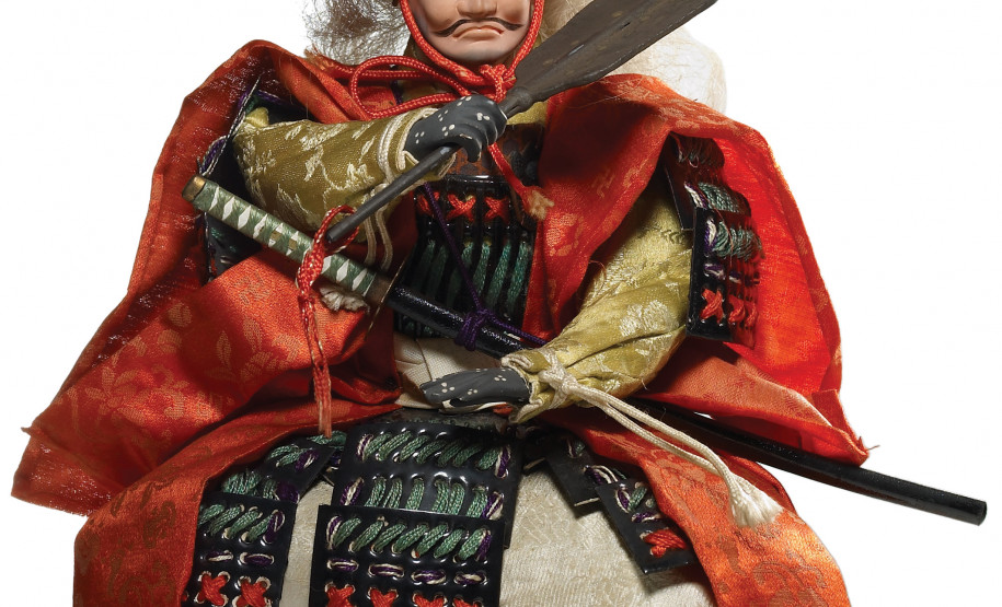 MON realiza exposição de bonecos japoneses