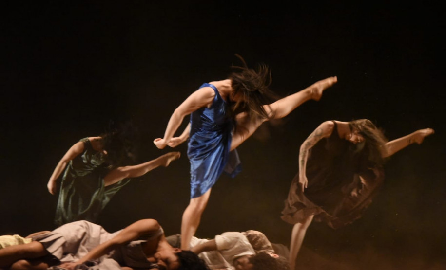 Balé Teatro Guaíra abre Festival de Dança de Londrina