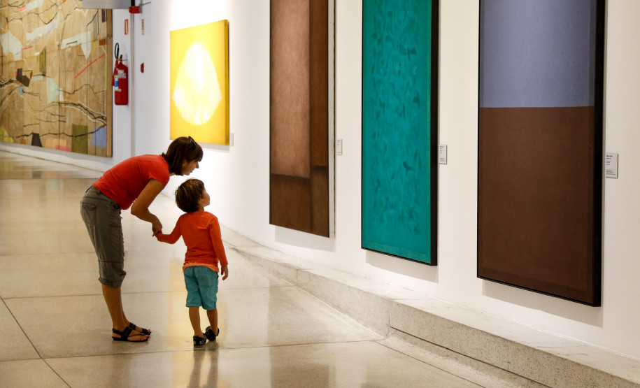 Exposição Luz ≅ Matéria do MON agora disponível na plataforma Google Arts & Culture. Foto Antonio More