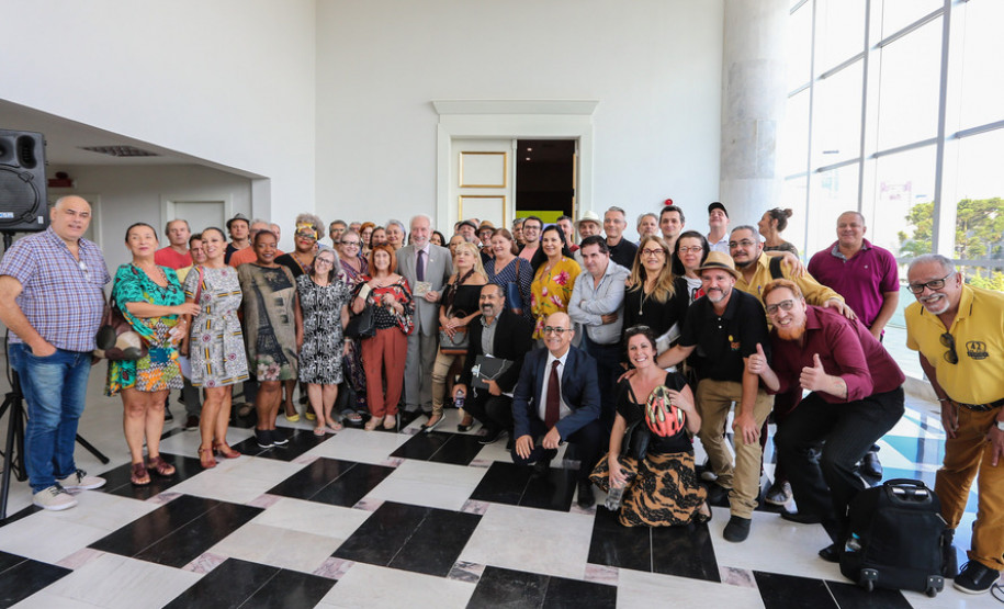 O vice-governador Darci Piana recebeu nesta quarta-feira (11) representantes da classe artística e cultural do Estado no Palácio Iguaçu. Foto Geraldo Bubniak/AEN