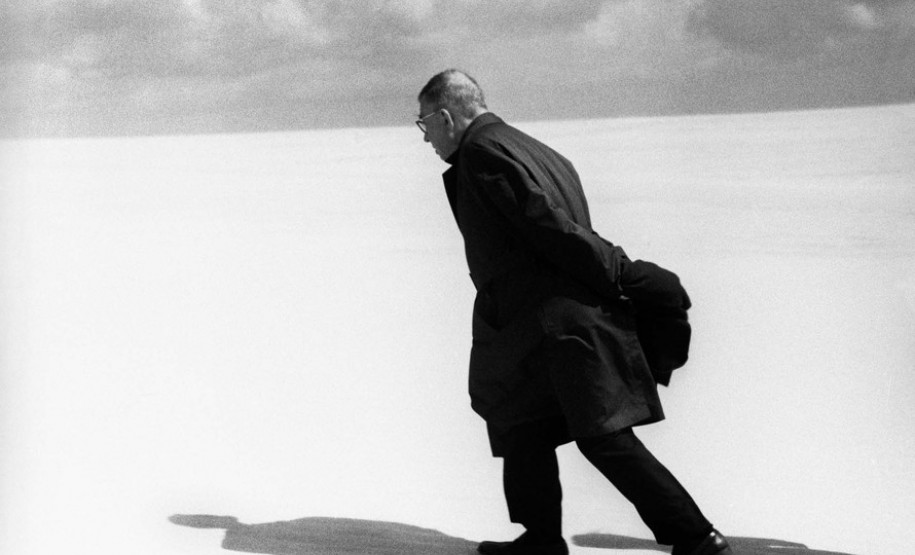 O Museu Oscar Niemeyer (MON) inaugura uma nova exposição virtual no Google Arts & Culture neste 1º de maio. “Antanas Sutkus: Um Olhar Livre” reúne imagens feitas pelo fotógrafo lituano, um dos mais expressivos em âmbito mundial. Agora são nove mostras do MON disponíveis na plataforma.