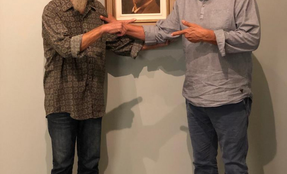 João Lopes e Danilo Caymmi no Museu Casa Alfredo Andersen. Foto Luiz Gustaval Vidal Pinto