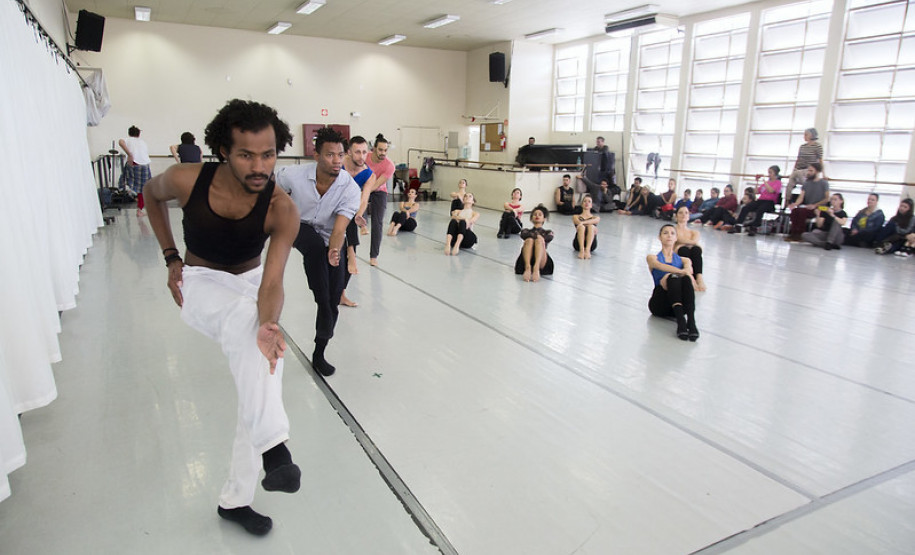 Balé Teatro Guaíra faz aulas virtuais para profissionais e estudantes de dança. Foto Maringas Maciel/CCTG