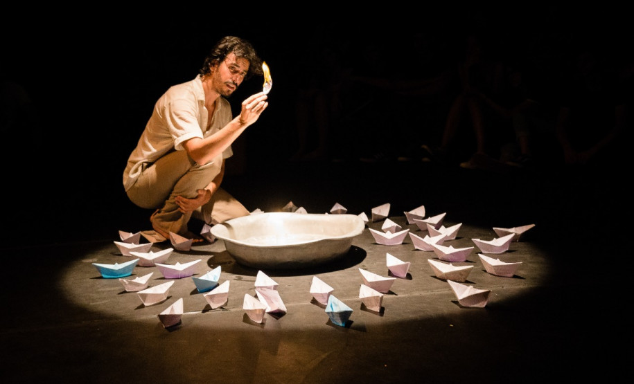 Performance da I Mostra Container Cultural