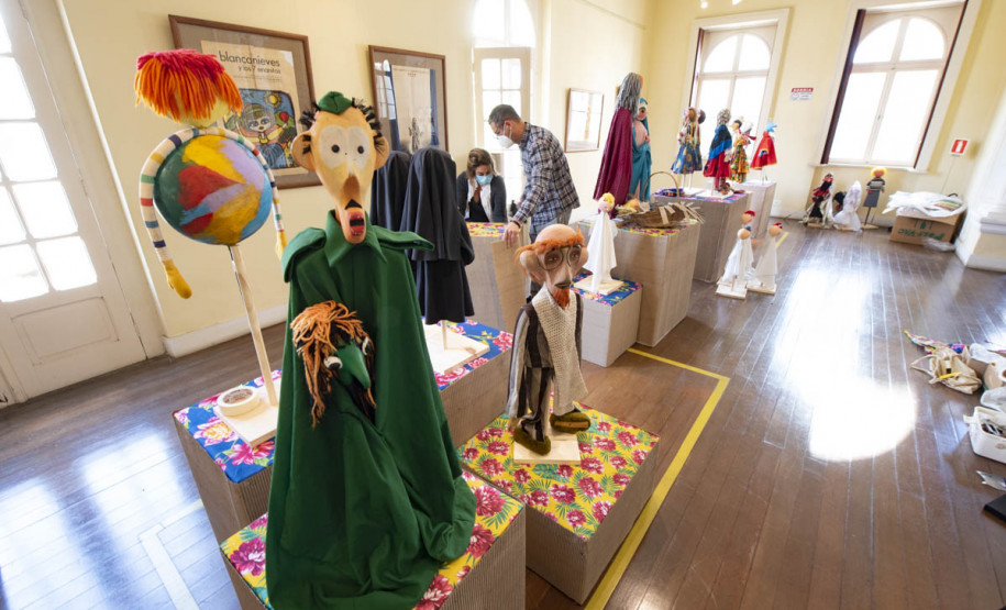 Exposição Fragmentos Teatro de Bonecos Dadá