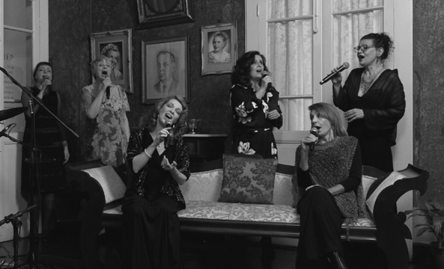 Cantoras do espetáculo Tributo à Stellinha Egg