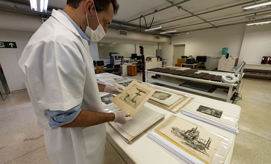 MON recebe obras de Poty Lazzarotto