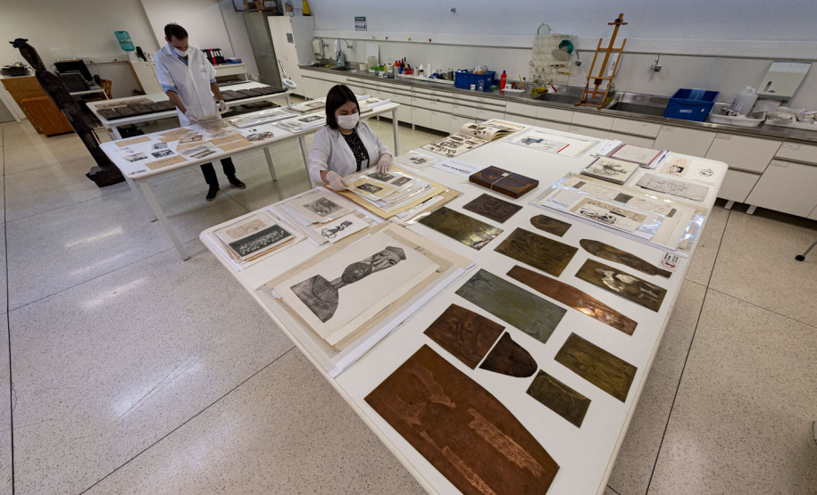 MON recebe obras de Poty Lazzarotto