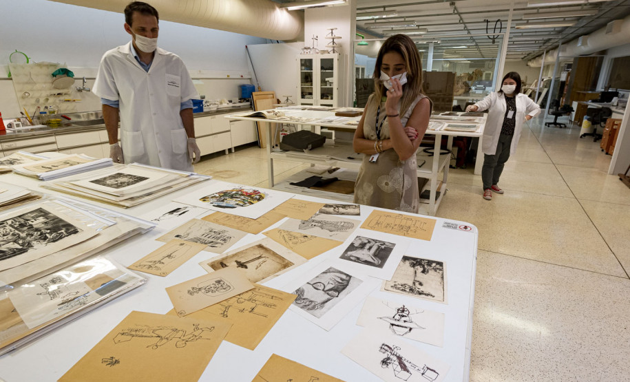 MON recebe obras de Poty Lazzarotto