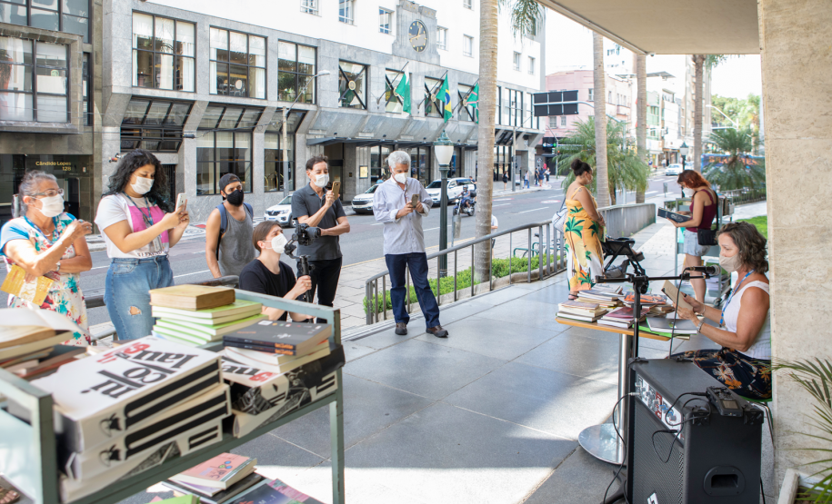 Leitura Pública com funcionários da BPP