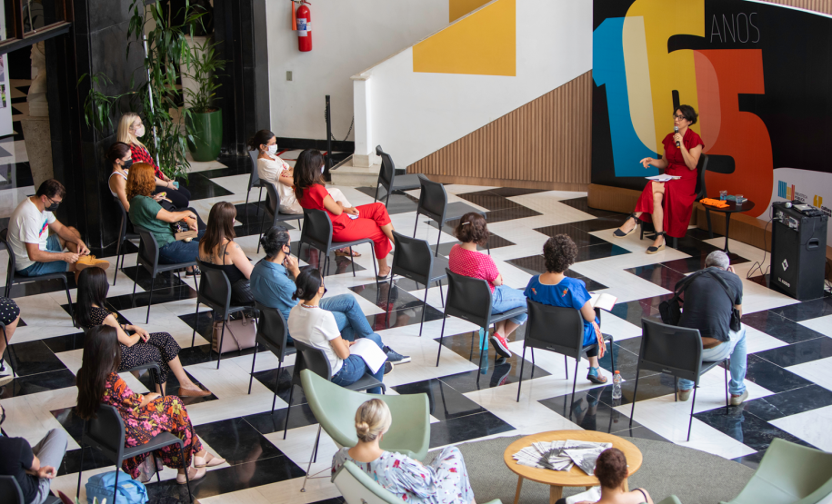 Palestra "Mulhres e escrita: um tempo só seu", com Giovana Madalosso