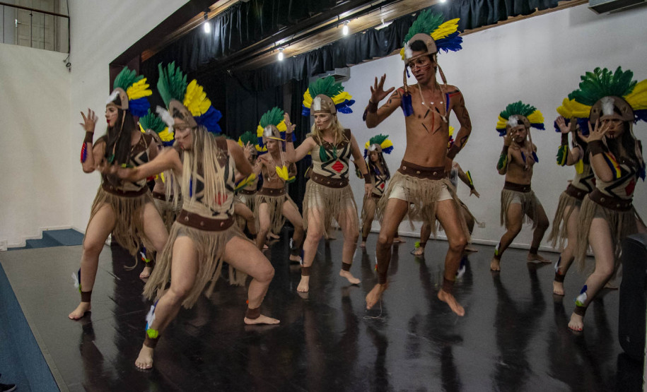 Gestores culturais do interior chegam a Curitiba para intercâmbio cultural e conhecer o Raízes do MIS