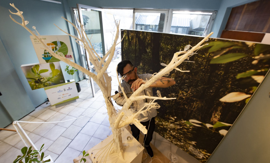 Exposição Cyber Ilex no Museu Alfredo Andersen